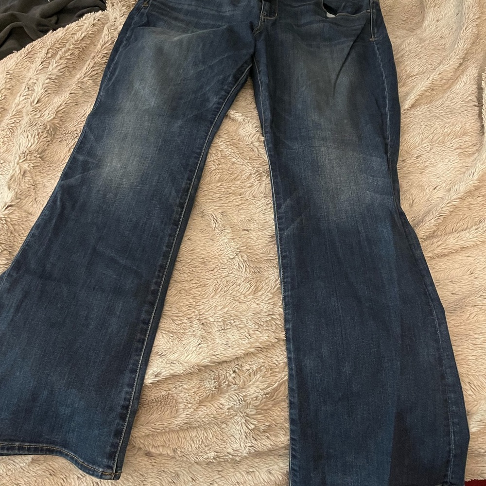AMERICAN EAGLE JEANS NWOT